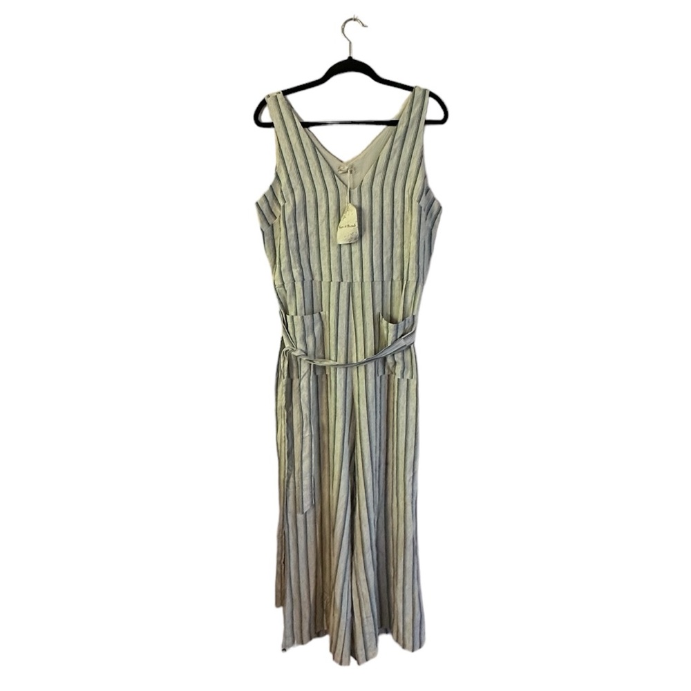 NWT Hem&Thred Cotton Blend Jumpsuit that is markedSize L but fits as a M CUTE!